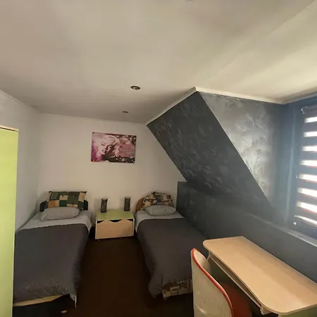 Zajazd Gronkow דירה Gronkow