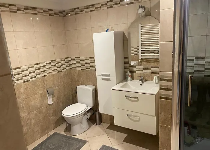 Zajazd Gronkow דירה *